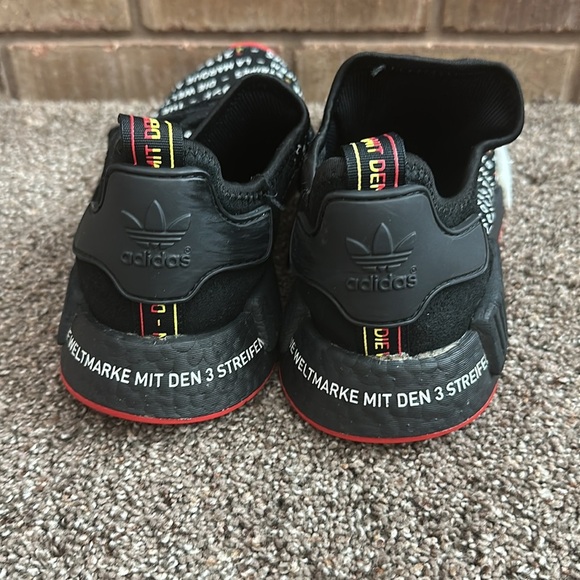 adidas BOOST NMD R1 Berlin style #EG6363 Black & White SNEAKERS size 10 Mens - Picture 3 of 8